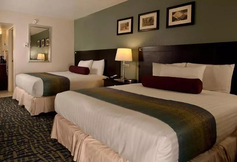 Grand Texan Hotel And Convention Center