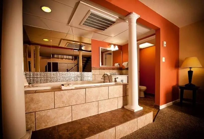 Grand Texan Hotel And Convention Center