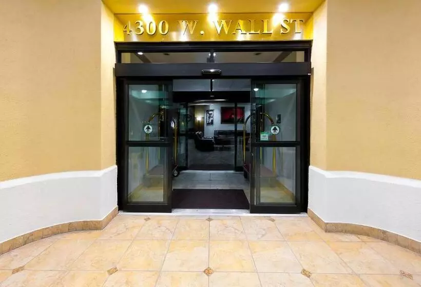 Grand Texan Hotel And Convention Center