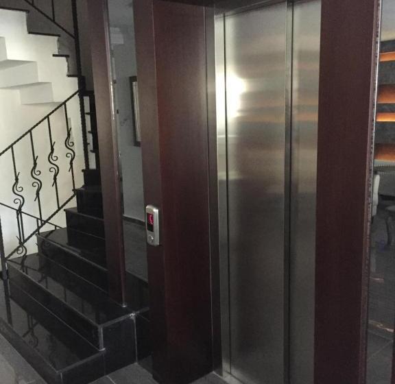 בית מלון כפרי Helen