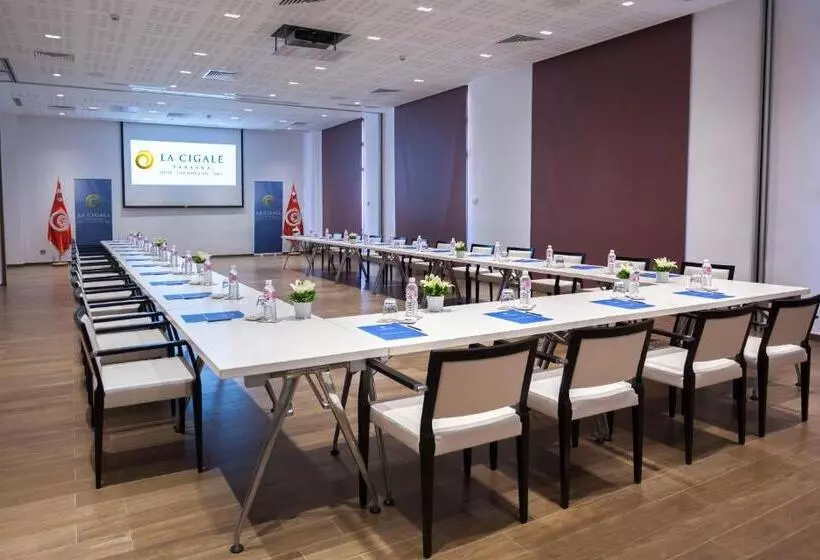 Отель La Cigale Tabarka