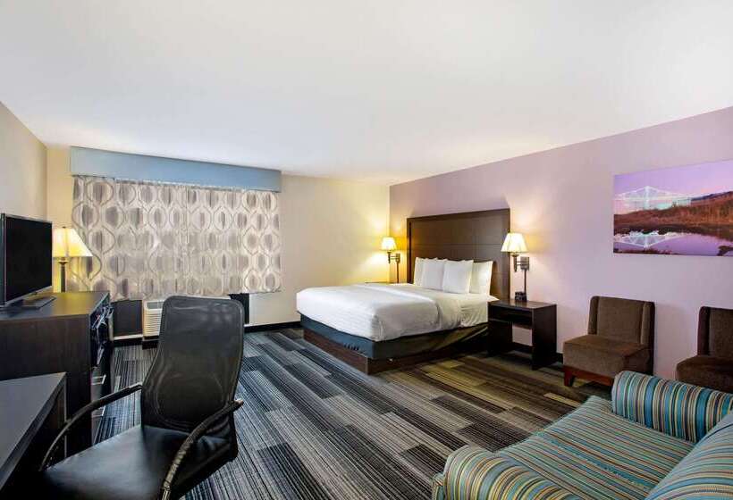 فندق La Quinta Inn & Suites By Wyndham Springfield Airport Plaza