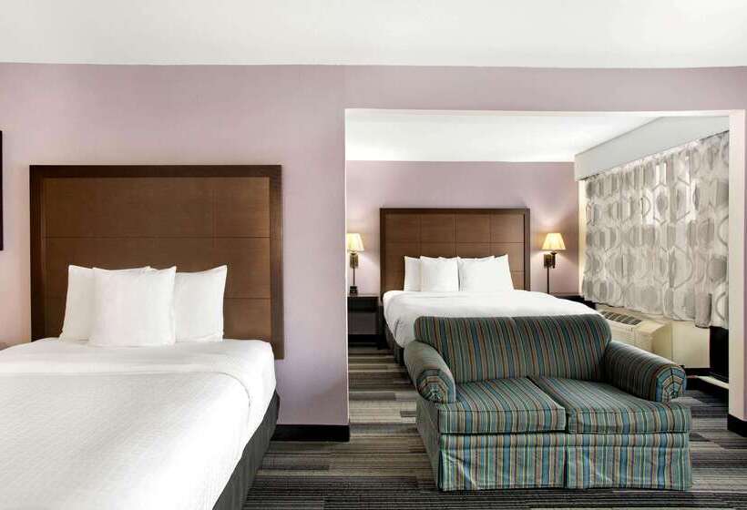 فندق La Quinta Inn & Suites By Wyndham Springfield Airport Plaza