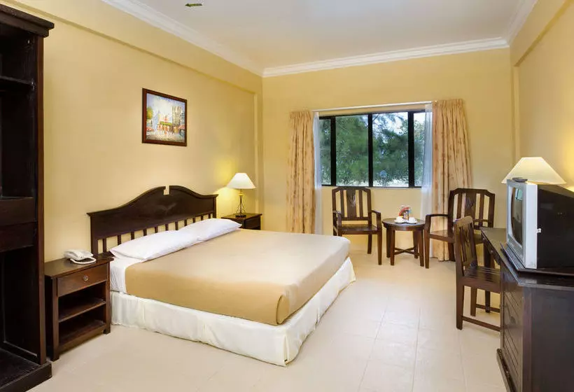 호텔 eRYA by Suria Merang Holiday Park