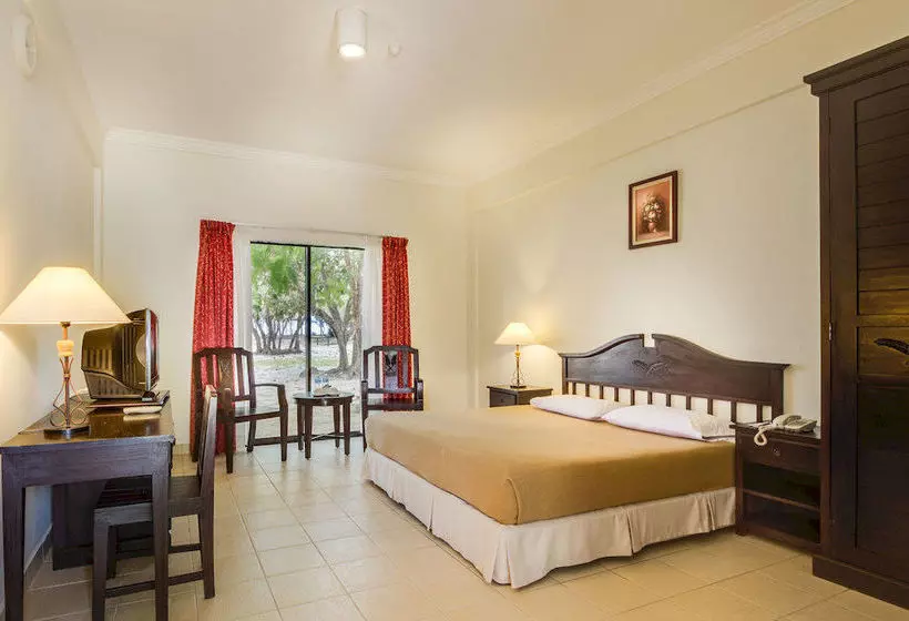 호텔 eRYA by Suria Merang Holiday Park