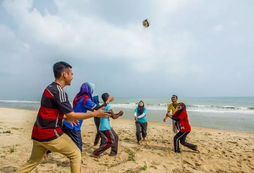 호텔 eRYA by Suria Merang Holiday Park