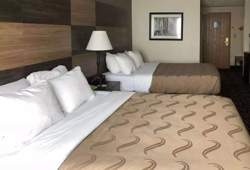 호텔 Quality Inn & Suites Boone   University Area