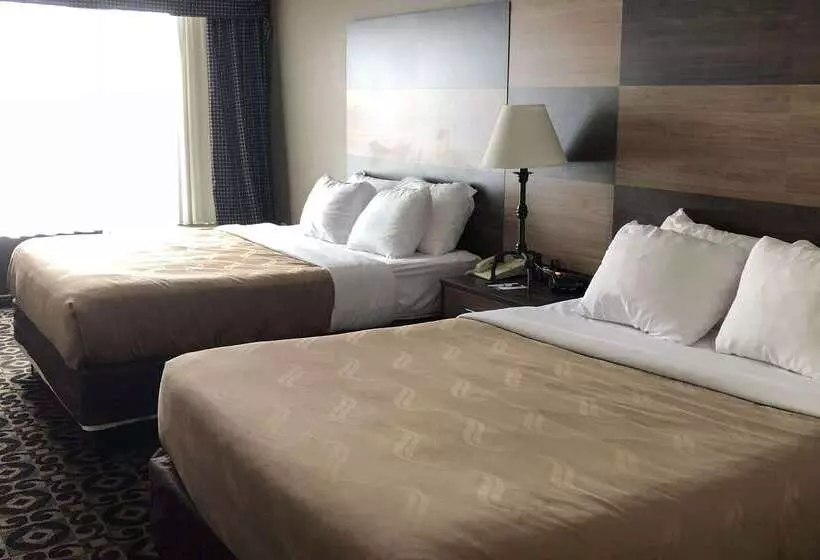 호텔 Quality Inn & Suites Boone   University Area