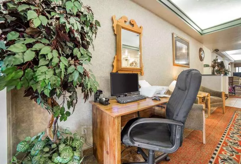 هتل Quality Inn