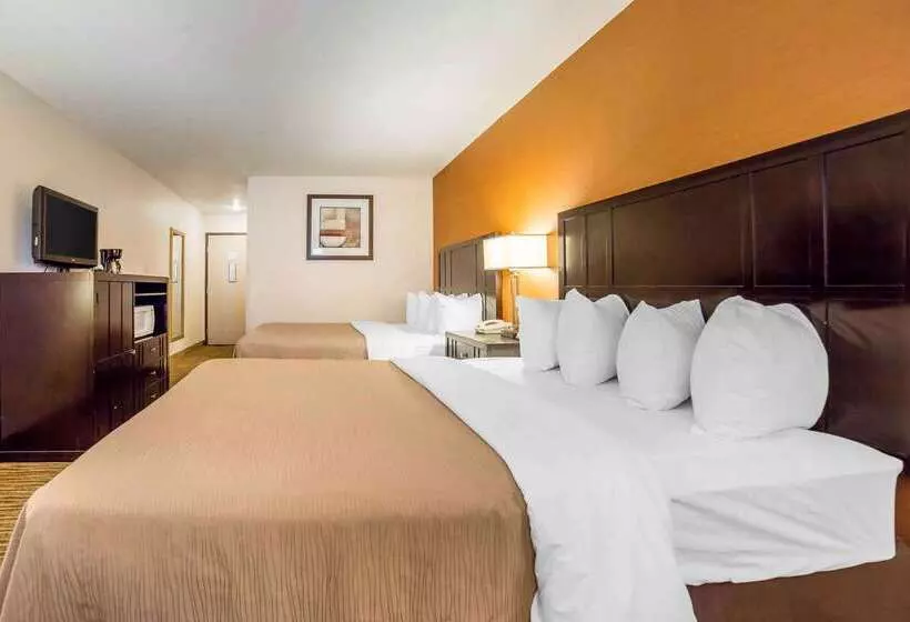 هتل Quality Inn