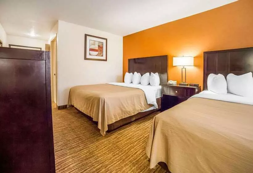 هتل Quality Inn