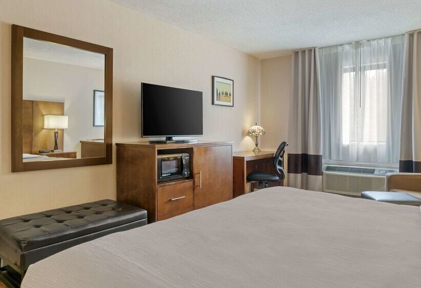 فندق Quality Inn