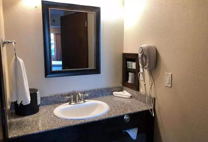 호텔 Shilo Inn Portland Rose Garden   Convention Center