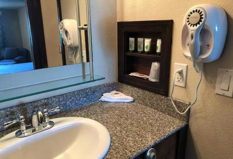 호텔 Shilo Inn Portland Rose Garden   Convention Center