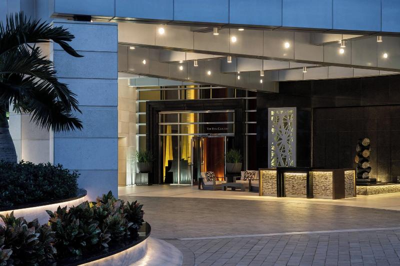 ホテル The Ritzcarlton Bal Harbour, Miami