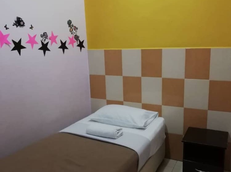 ホテル Adamson Inn Penang