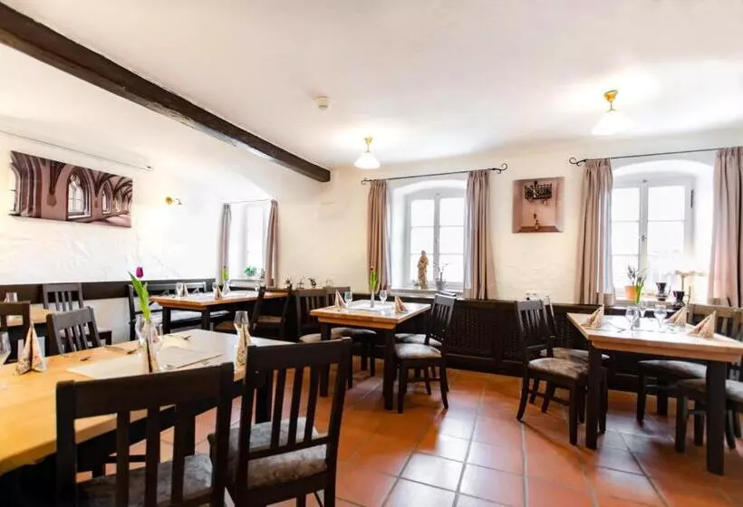 Klostergasthof Heidenheim   Hotel Garni
