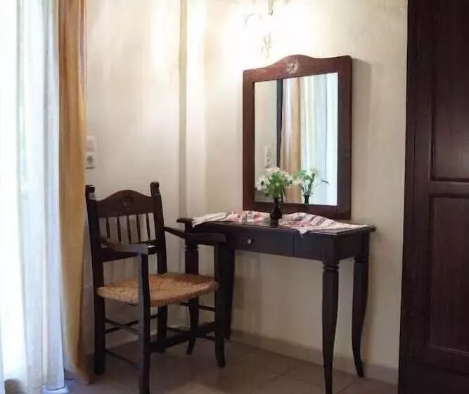 Aposperitis Traditional Guesthouse