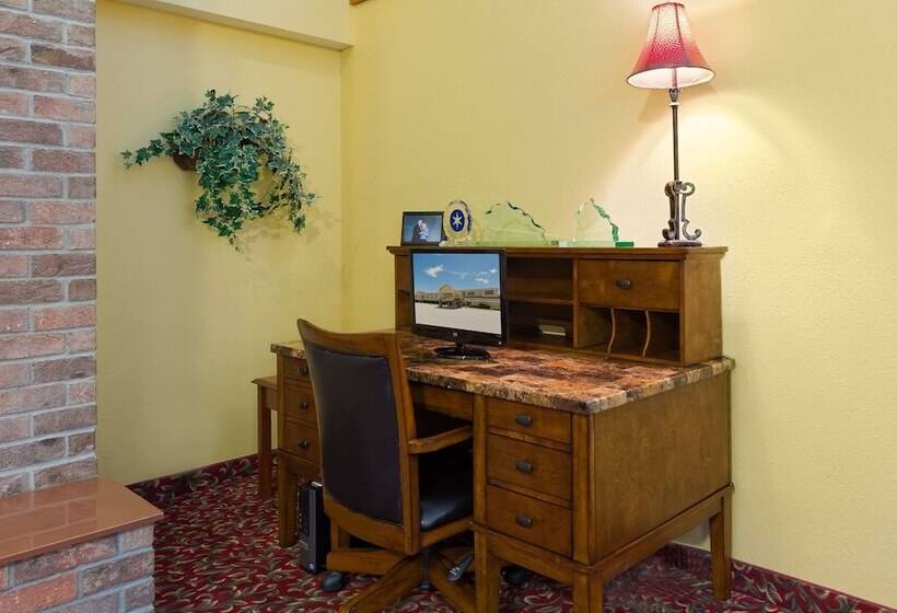 فندق Americinn By Wyndham Republic