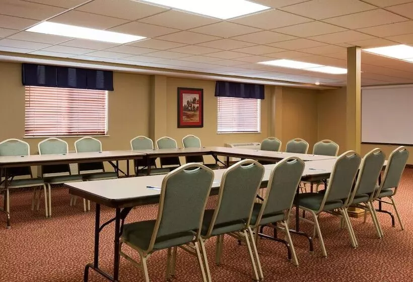 酒店 Americinn By Wyndham Republic