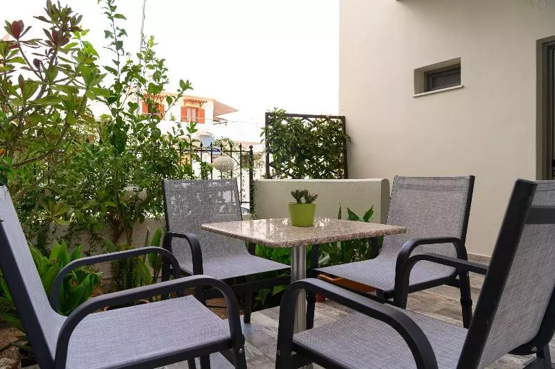 Hotelli Avra