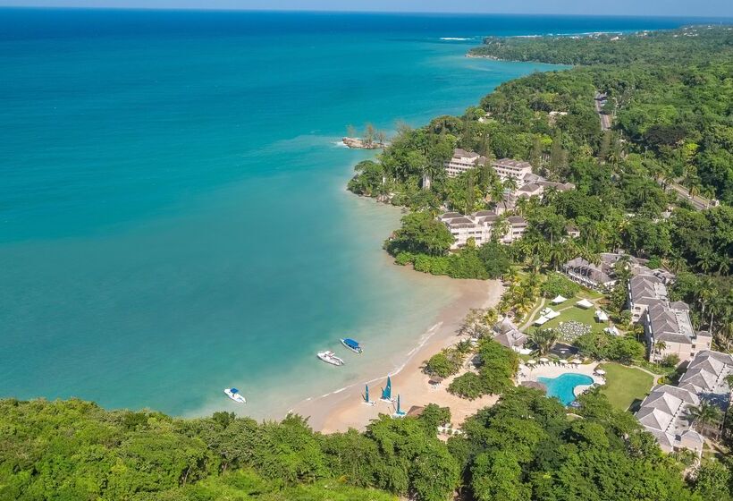 هتل Couples Sans Souci