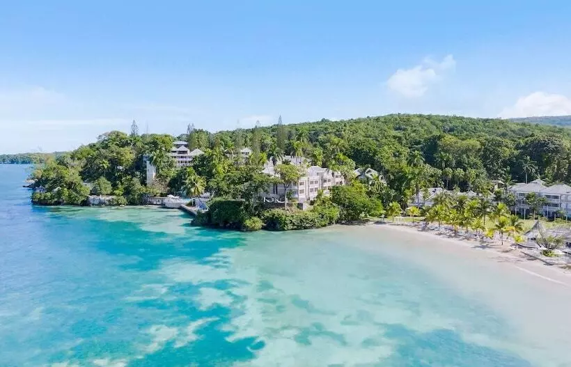 ホテル Couples Sans Souci