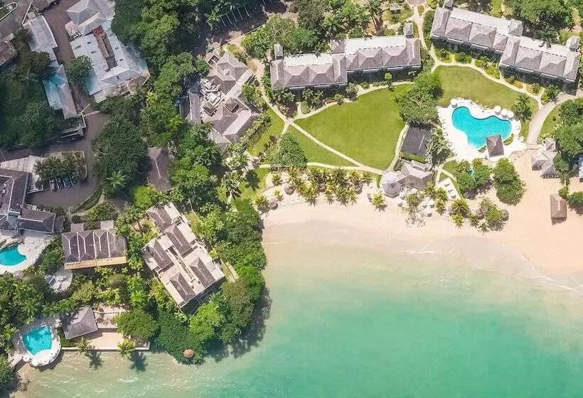 ホテル Couples Sans Souci