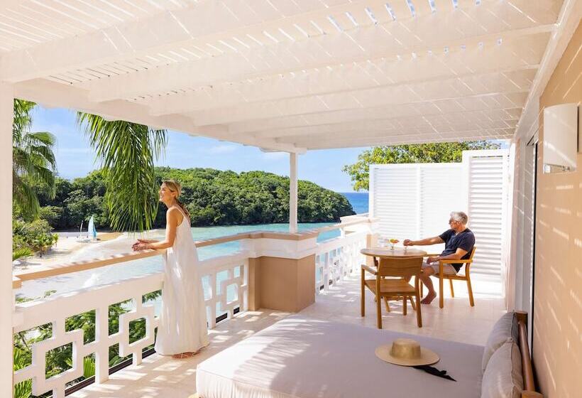 هتل Couples Sans Souci