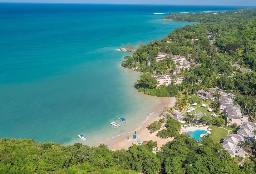 هتل Couples Sans Souci