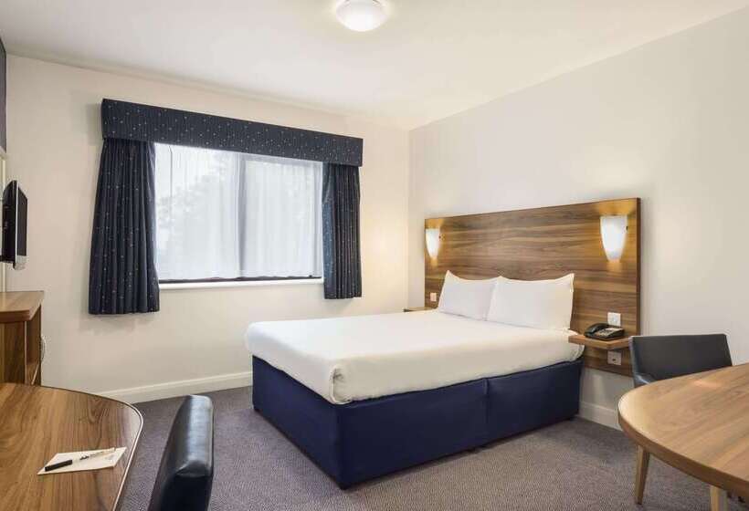 בית מלון כפרי Days Inn Corley Nec   M6