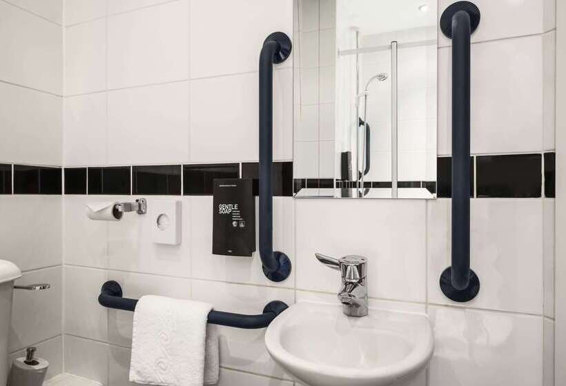 בית מלון כפרי Days Inn Corley Nec   M6