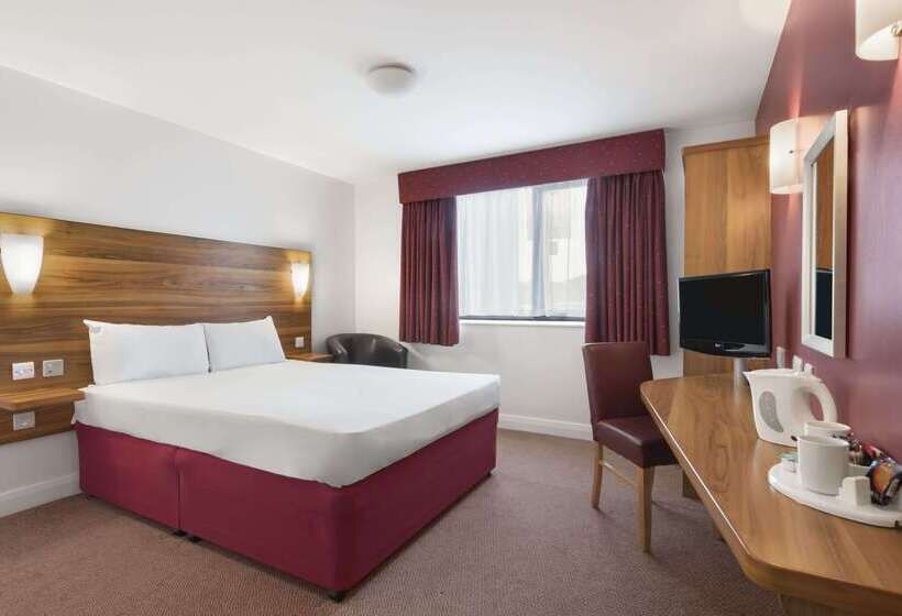 בית מלון כפרי Days Inn Corley Nec   M6