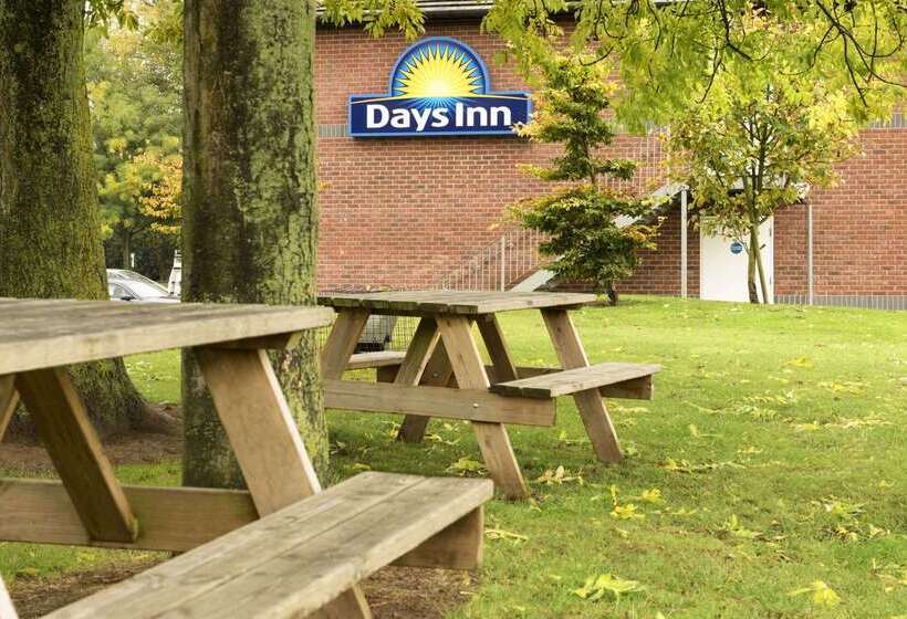 בית מלון כפרי Days Inn Corley Nec   M6