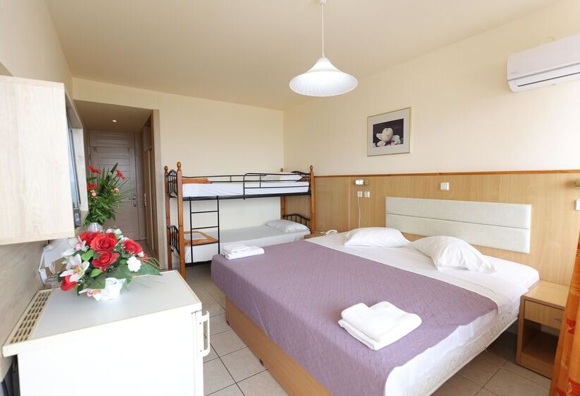 فندق Eri Beach & Village