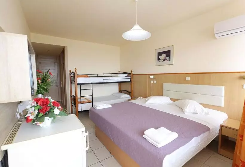 酒店 Eri Beach & Village