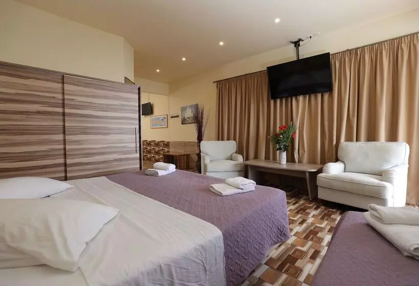 酒店 Eri Beach & Village