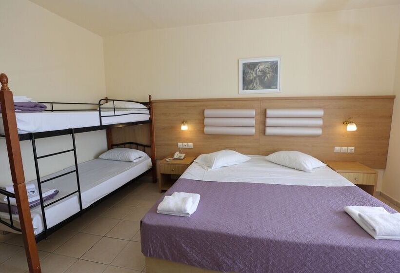 فندق Eri Beach & Village