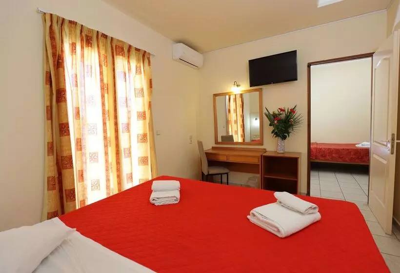 酒店 Eri Beach & Village