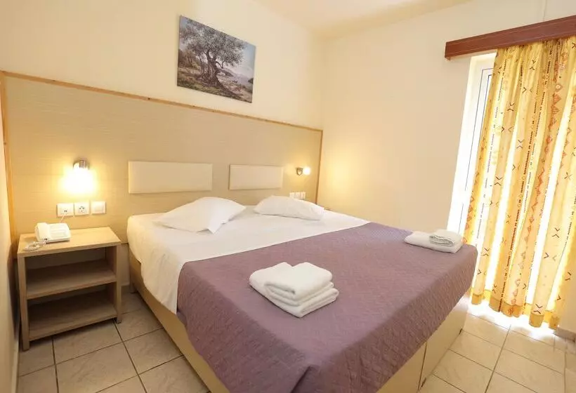 酒店 Eri Beach & Village