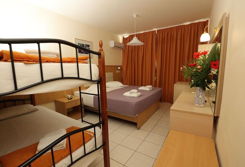 فندق Eri Beach & Village