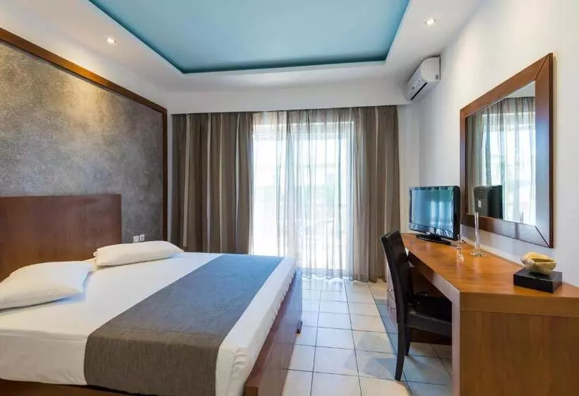 Отель Gaia Royal