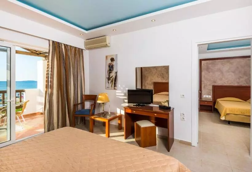 Отель Gaia Royal