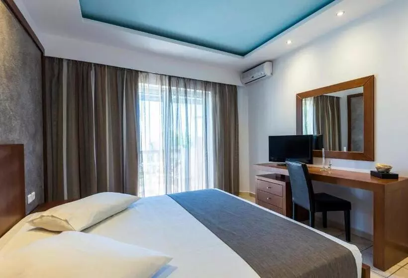 Отель Gaia Royal