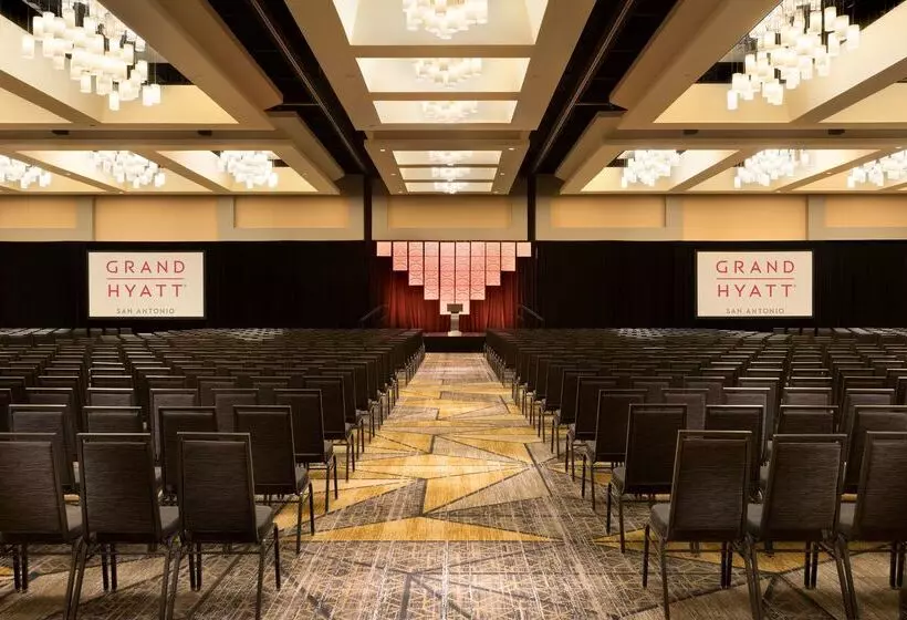 בית מלון כפרי Grand Hyatt San Antonio River Walk