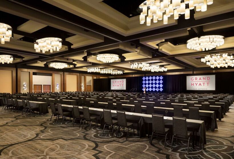 فندق Grand Hyatt San Antonio River Walk