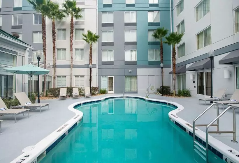 هتل Hilton Garden Inn Jacksonville Jtb/deerwood Park
