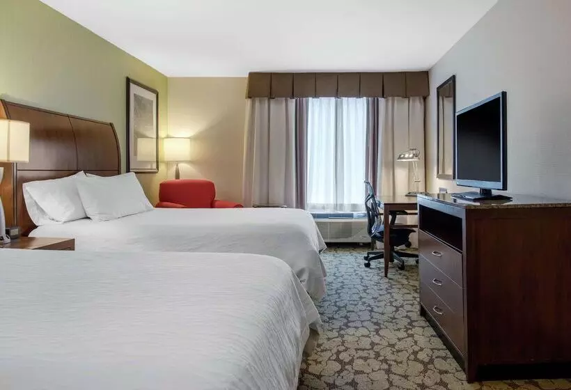 Отель Hilton Garden Inn Portland Airport