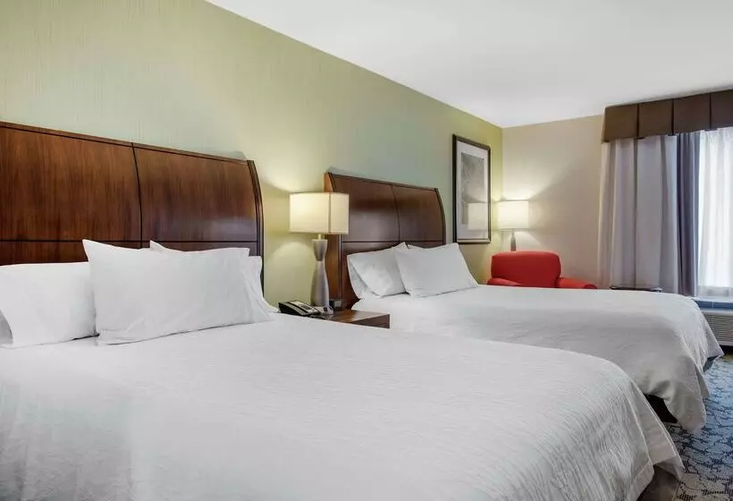 Отель Hilton Garden Inn Portland Airport