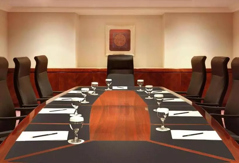 Отель Le Méridien Towers Makkah